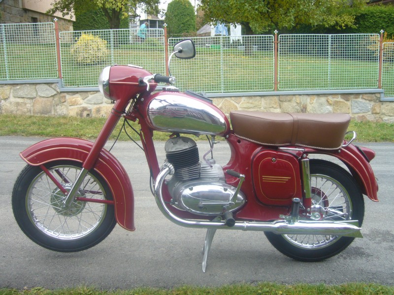 jawa-250-353-2