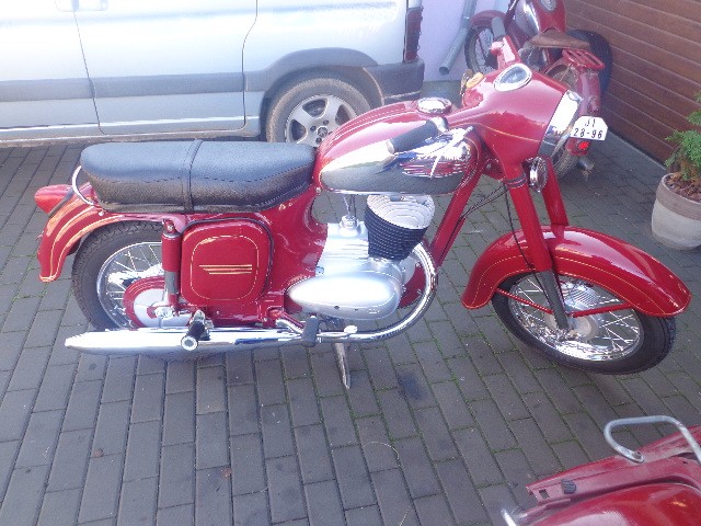 jawa-250-590-2