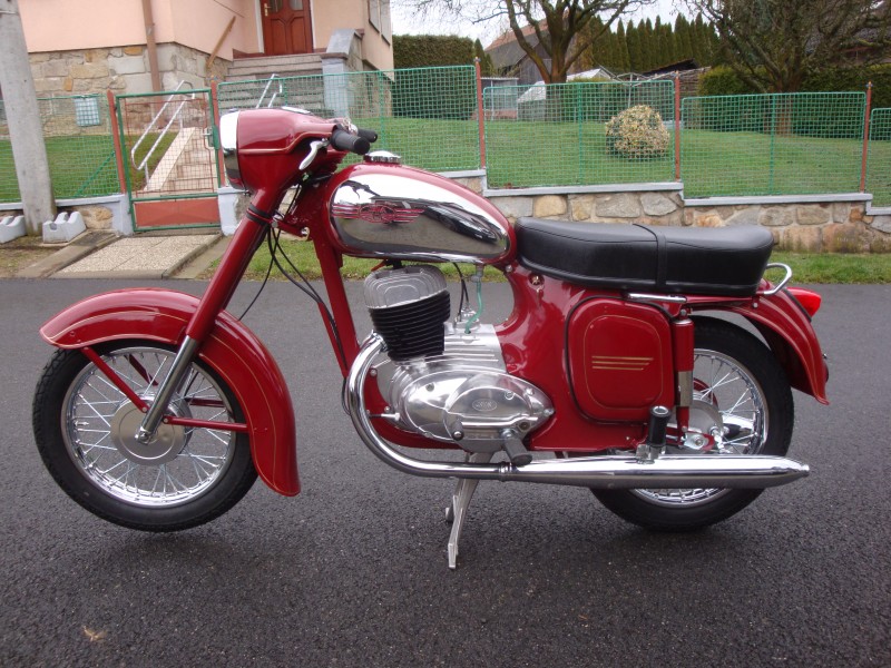 Jawa 250 Automatic