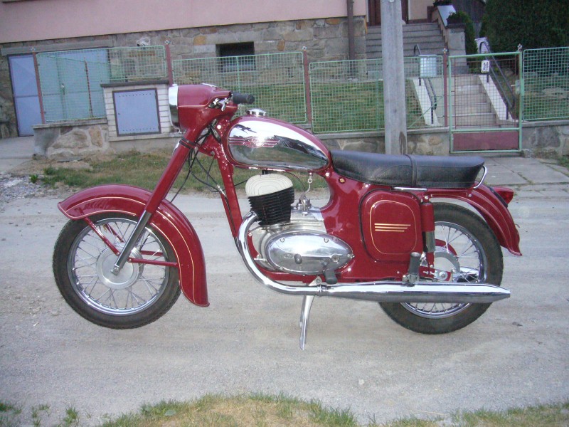 jawa-250-panelka-2